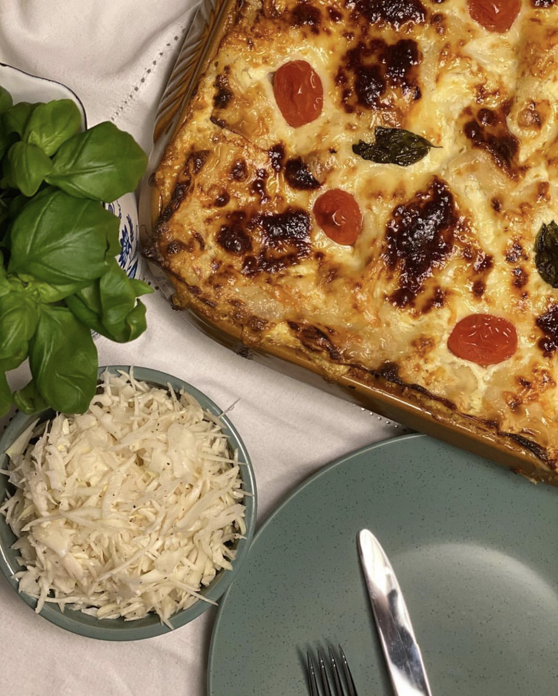 Lasagne med mozzarella och körsbärstomater